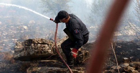Φωτιά στα Μεστά Χίου – Καίει αγροτοδασική έκταση