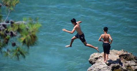 Καύσωνας: Η μέγιστη θερμοκρασία σε 10 πόλεις, σε ποια θα έχουμε 42 βαθμούς