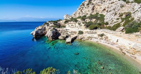 Ανακαλύψτε τις Κορυφαίες Παραλίες για Μπάνιο κοντά στην Αθήνα!