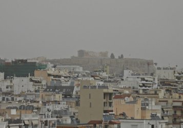 «Αφρικανική Σκόνη: Ποιες Περιοχές Θα Βυθιστούν στο Πορτοκαλί – Αυξημένες Συγκεντρώσεις Σωματιδίων σε Επικίνδυνα Επίπεδα»