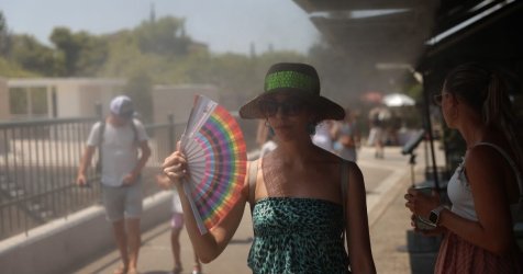 Κορυφώνεται ο καύσωνας με 43άρια και ακραίο κίνδυνο πυρκαγιάς – Αποπνικτική ζέστη και τη νύχτα