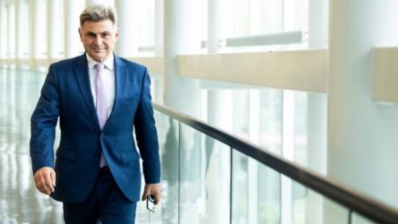 Η Ευρώπη να αναζητήσει τις ρίζες της για να έχει μέλλον και στρατηγική αυτονομία