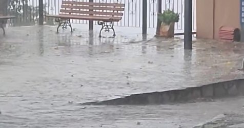 Λάρισα: Χαλάζι, μπουρίνι και φωτιά μέσα σε λίγα λεπτά – Βίντεο