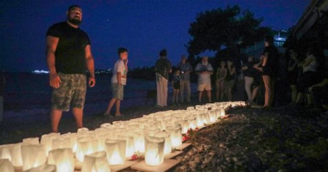 Μάτι: Τρισάγιο και πομπή στη μνήμη των 104 θυμάτων της φονικής πυρκαγιάς (Εικόνες, βίντεο)