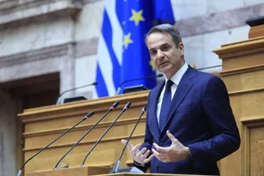 Συνταγματική αναθεώρηση : Υψηλοί τόνοι στη Βουλή