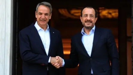 Μητσοτάκης: Στήριξη στις πρωτοβουλίες Χριστοδουλίδη για το Κυπριακό
