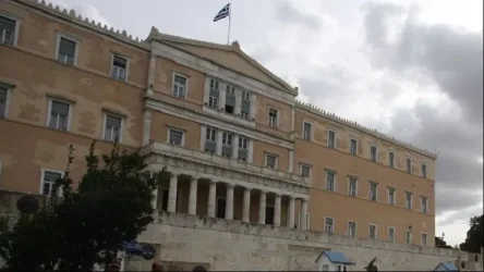 Ολοκληρώθηκε η συζήτηση για την Αναθεώρηση του Συντάγματος με διασταύρωση διατομεακών πυρών