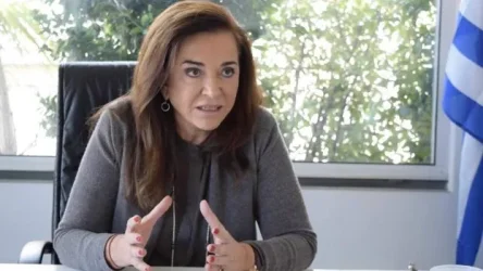 Ντόρα Μπακογιάννη: Σε ποια πρόταση αναθεώρησης του Συντάγματος ψήφισε «παρών»