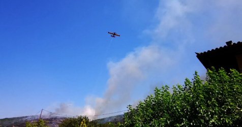 Φωτιά τώρα στην Αγία Τριάδα στο Λασίθι – Μήνυμα από το 112 για ετοιμότητα