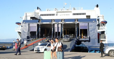 Ραφήνα: Απαγορευτικό απόπλου για Κυκλάδες – Ποια δρομολόγια ακυρώθηκαν