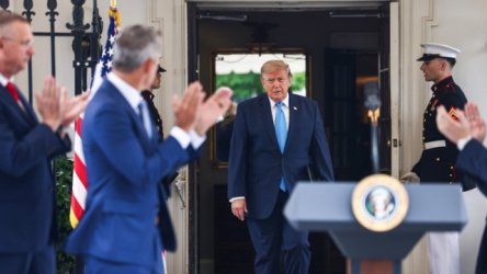 ΗΠΑ: Ο Τραμπ σκέφτεται να αποσύρει την υποψηφιότητα του Τοντ Μπλανς για το υπουργείο Δικαιοσύνης, αφού κινδυνεύει να καταψηφιστεί από τους Ρεπουμπλικάνους