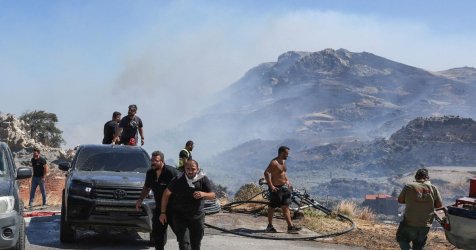 Οι εξελίξεις σε όλα τα μέτωπα της φωτιάς: Αγωνία στο Ρέθυμνο, αναζωπυρώσεις στην Πάρο – Καλή η εικόνα σε Κάλυμνο, Άνδρο