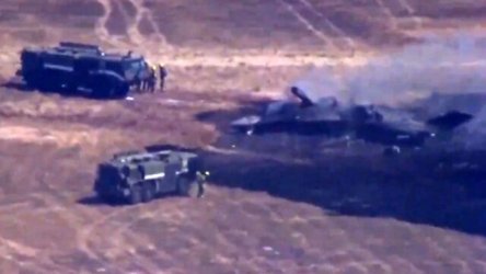 ΗΠΑ: Συνετρίβη F-35 σε στρατιωτική βάση στο Σαν Ντιέγκο – Διασώθηκε ο πιλότος (Bίντεο)
