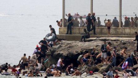 Ευρωπαϊκή Ένωση: Έκτακτη σύνοδος υπουργών την Τρίτη 4 Αυγούστου για τη Θεούτα – Στο μικροσκόπιο η μεταναστευτική πολιτική της Ισπανίας