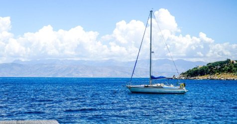 Θρίλερ ανοιχτά της Σύμης: Σε εξέλιξη οι έρευνες για τους πέντε Γερμανούς αγνοούμενους του ιστιοπλοϊκού