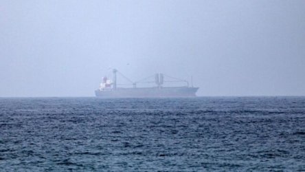 Δύο εκρήξεις στα Στενά του Ορμούζ: Τι ανέφερε πλοίαρχος δεξαμενόπλοιου