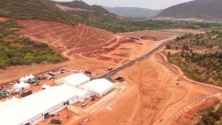 “Τα data δεν πίνονται”: Οργή στην Ινδία για το νέο mega hub της Google εν μέσω λειψυδρίας (Βίντεο)