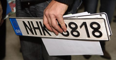 Έρχονται ριζικές αλλαγές στην έκδοση των πινακίδων κυκλοφορίας – Εξαντλήθηκαν τα αποθέματα