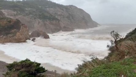 Κίνα: Προ των πυλών ο τυφώνας Dolphin, καταρρακτώδεις βροχές και ισχυροί άνεμοι – Ακυρώθηκαν 1.300 πτήσεις στα αεροδρόμια της Σαγκάης (Βίντεο)