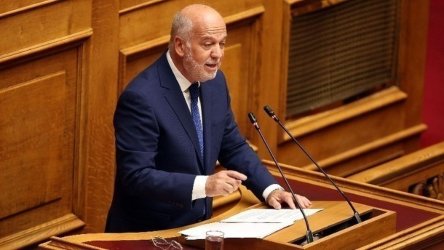 Φλωρίδης κατά Τσίπρα: «Με εντολή του αποφυλακίστηκαν εγκληματίες και βιαστές»