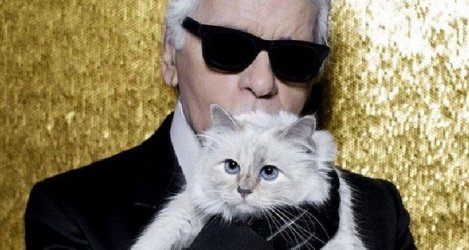 Ο οίκος Fendi παρουσιάζει ξανά ιστορική έκθεση του Καρλ Λάγκερφελντ