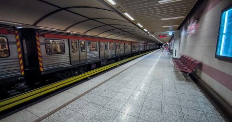 Κλειστοί τρεις σταθμοί του Μετρό μετά από απόπειρα αυτοκτονίας στον Άγιο Αντώνιο