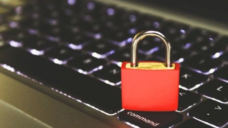 Πολωνία: Μαζική διαρροή ιατρικών και προσωπικών δεδομένων 19 εκατ. πολιτών μετά από κυβερνοεπίθεση