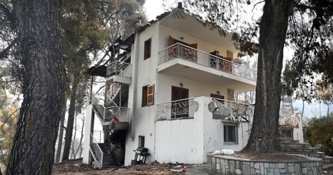 Φωτιά στη Χαλκιδική: Ζητούν 80 ευρώ τη βραδιά από πυρόπληκτους για ένα δωμάτιο