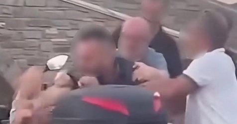 Πάρος: Σπάει τη σιωπή του ο οδηγός ταξί μετά τον ξυλοδαρμό – «Μου επιτέθηκε πρώτος, το μετανιώνω»