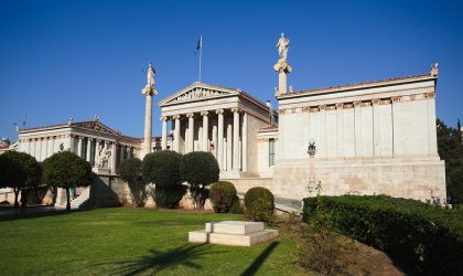 Politico: Η Ελλάδα σαμποτάρει τη δική της προσπάθεια να αντιστρέψει το brain drain – Το φιάσκο με ένα επιστημονικό πρόγραμμα