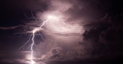 Πάνω από 5.000 κεραυνοί «χτύπησαν» την Ελλάδα την Τρίτη – Χάρτης