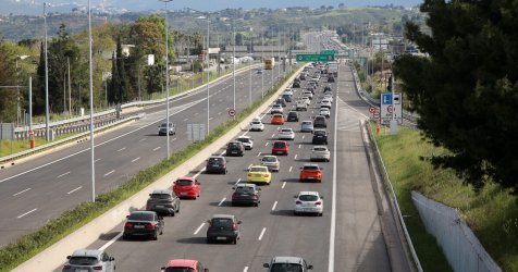 Σε εξέλιξη η μεγάλη επιστροφή των αδειούχων του Αυγούστου – Αυξημένη η κίνηση στις Εθνικές Οδούς