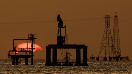 Axios: Κοντά σε συμφωνία “μαμούθ” ΗΠΑ και Βενεζουέλα για μερίδιο στα πετρέλαια