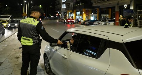 Γνωστός καλλιτέχνης συνελήφθη στην Ακρόπολη – Είχε πιει τρεις φορές πάνω από το όριο