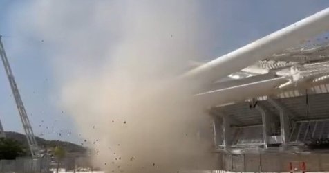 Εντυπωσιακό Dust Devil στο ΟΑΚΑ: Θερμικός στρόβιλος έκανε την εμφάνισή του στον περιβάλλοντα χώρο (Βίντεο)