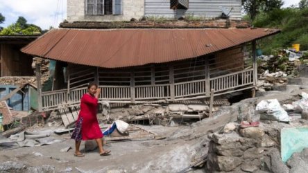 Νεπάλ: Διευθυντής σχολείου έσωσε 900 μαθητές μια ανάσα πριν τη φονική πλημμύρα – “Αν καθυστερούσαμε δέκα λεπτά, δεν θα σας μιλούσαμε σήμερα”