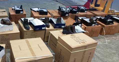 Ο αλγόριθμος της ΑΑΔΕ έβγαλε «λαβράκι» 2,7 εκατ. ευρώ με λαθραία παπούτσια
