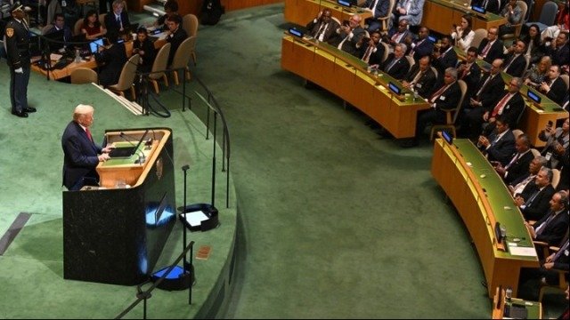 «Τραμπ στο Παρά Πέντε: Αποτροπή Χτυπήματος κατά των Χούθι και οι Κίνδυνοι για Νέα Ανάφλεξη στη Μέση Ανατολή»